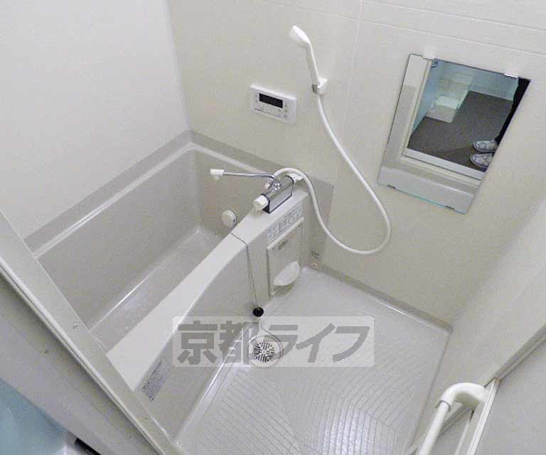 バス・シャワールーム　お風呂です。