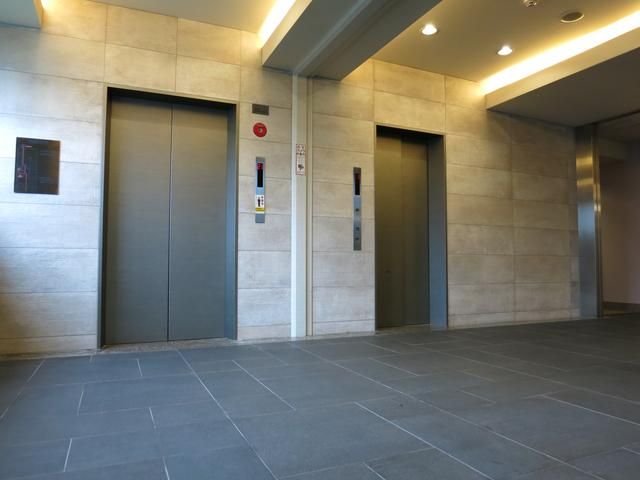 その他設備　エレベーター２基