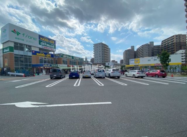 スーパー　エフワン　西所沢店（スーパー）まで220m