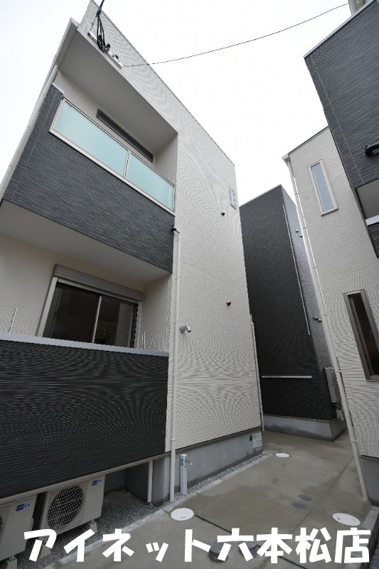 建物外観　人気のネット無料1LDK物件です。