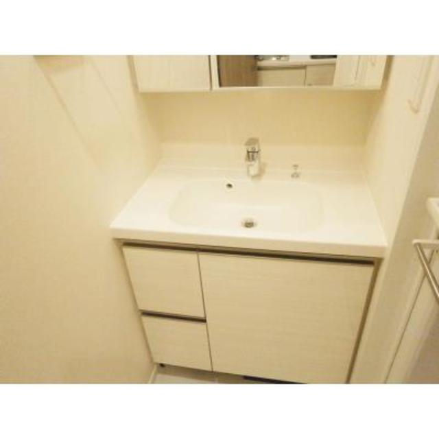 洗面設備　※写真は同タイプ住戸です。
