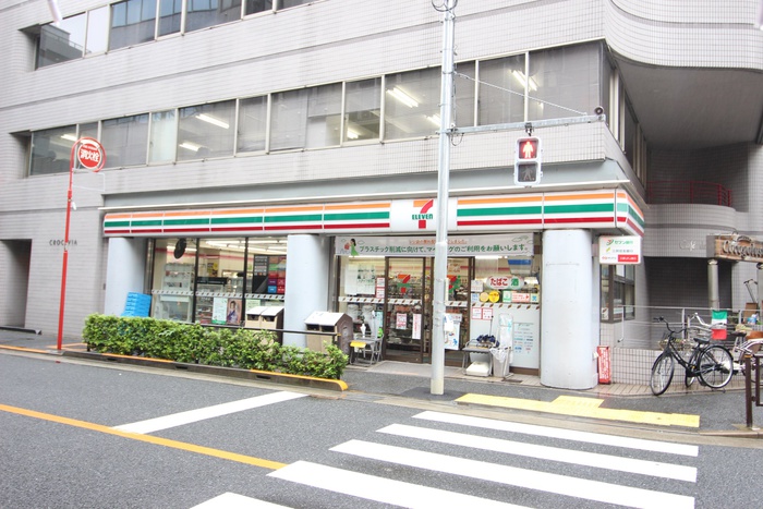 コンビニ　セブンイレブン（コンビニ）まで144m