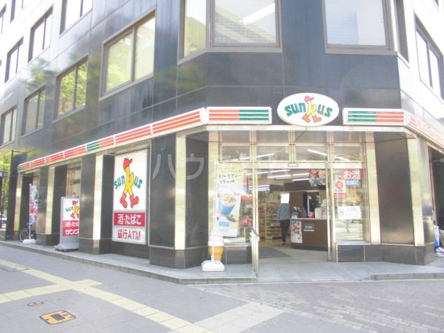 コンビニ　ファミリーマート　博多明治通り店（コンビニ）まで470m