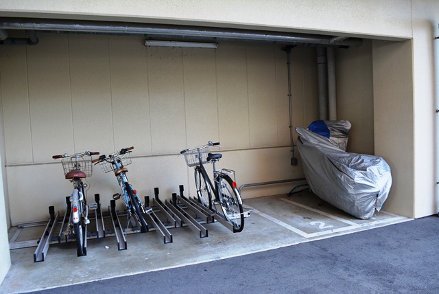 その他　バイク置場は現在空き区画ございません。