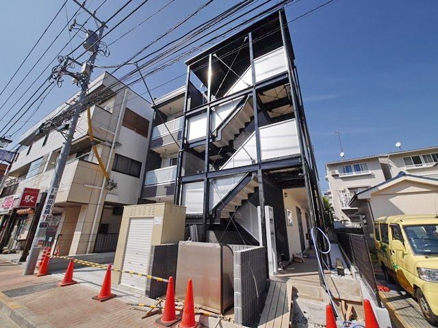 建物外観　★バス停近く★