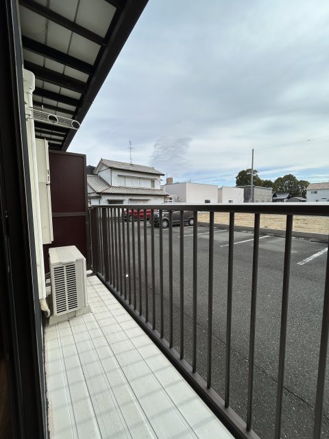 バルコニー　※写真は１０５号室です