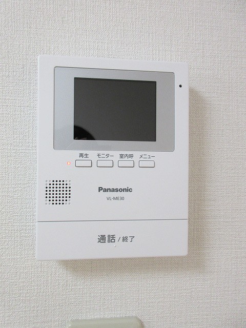 セキュリティ　TVモニターホン付！玄関開けずに顔が確認でき防犯に役立ちます