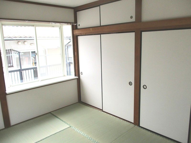 その他部屋・スペース　２階和室6帖、押入１間付☆畳の表替いたします！