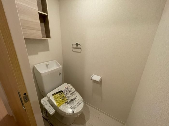 トイレ　※別号室の写真です。