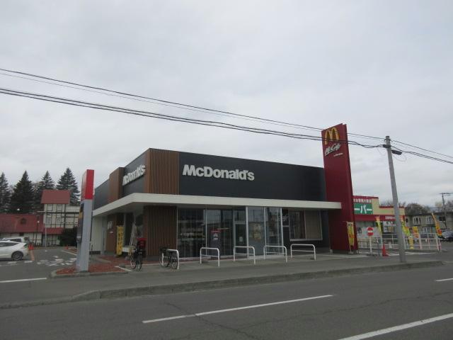 飲食店　マクドナルド帯広西5条店（飲食店）まで895m
