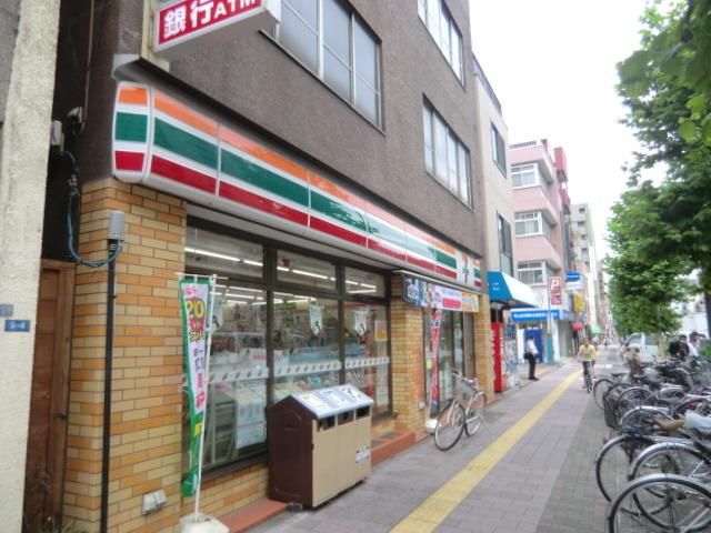 コンビニ　セブンイレブン（コンビニ）まで70m