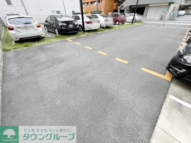 駐車場　駐車場