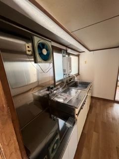 ＪＲ横須賀線 新川崎駅 徒歩18分 2階建 築67年のキッチン写真
