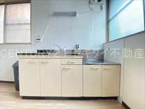 八尾木5丁目ガレージ付戸建のキッチン写真