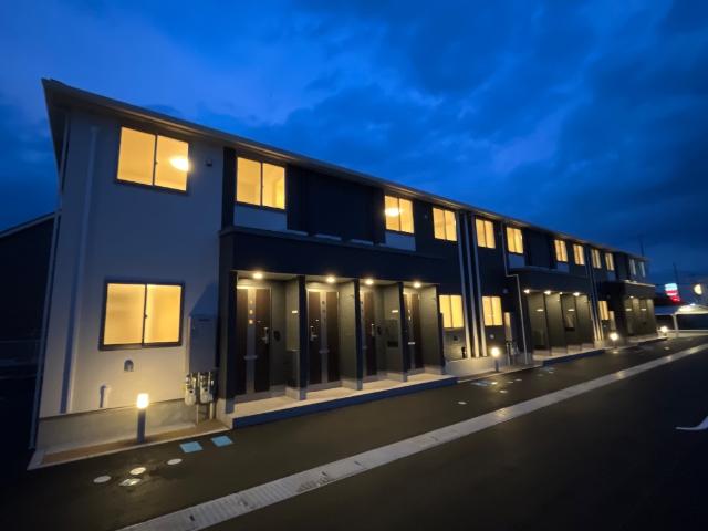 建物外観　外観写真（夜）