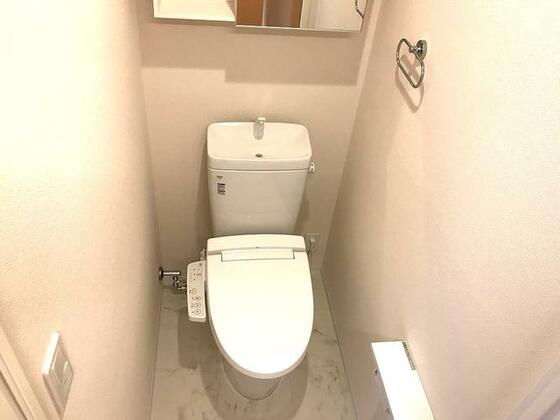 トイレ　※別部屋参考写真