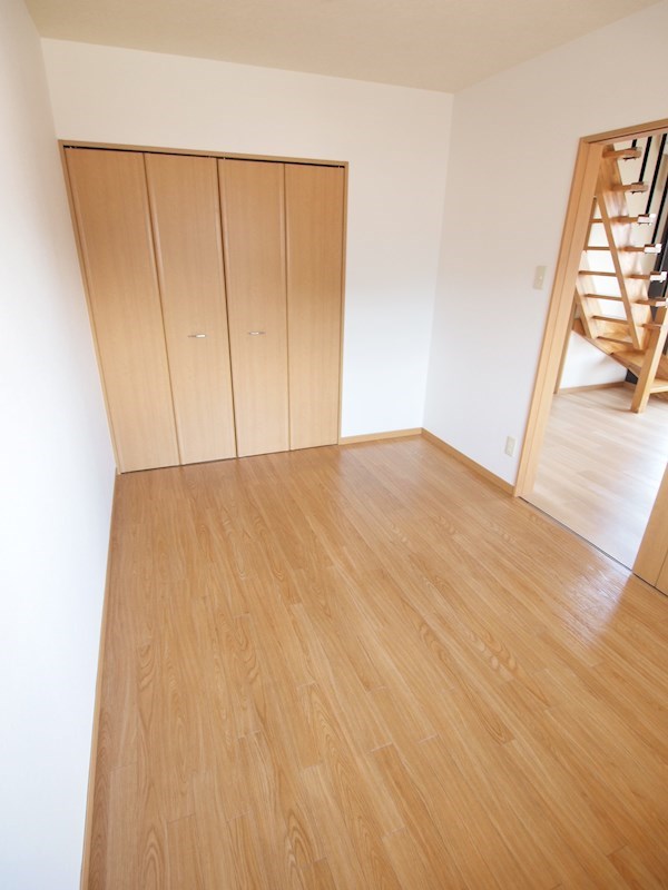 その他部屋・スペース　広めのお部屋で、ダブルBEDも置けます。