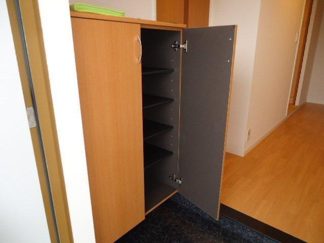 バルコニー　玄関収納