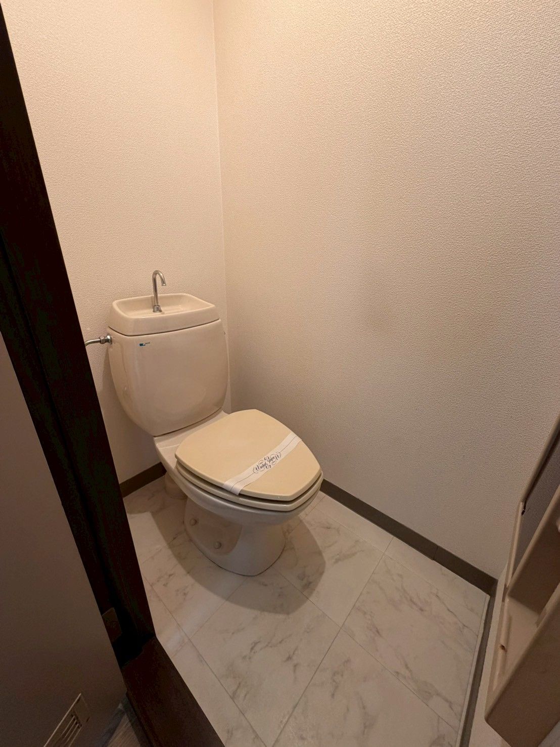 ＪＲ鹿児島本線 竹下駅 徒歩13分 2階建 築41年のトイレ写真