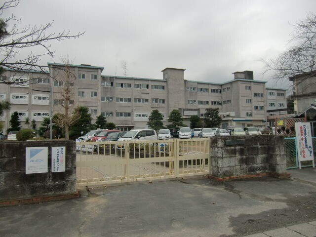 小学校　浜松市立泉小学校（小学校）まで794m