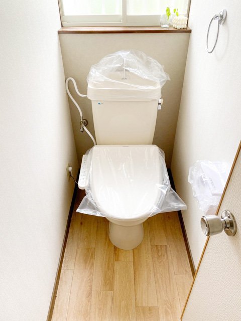 御嵩町南山台貸家のトイレ写真