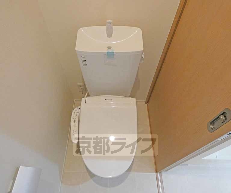 京福電鉄北野線 北野白梅町駅 徒歩39分 2階建 築5年のトイレ写真