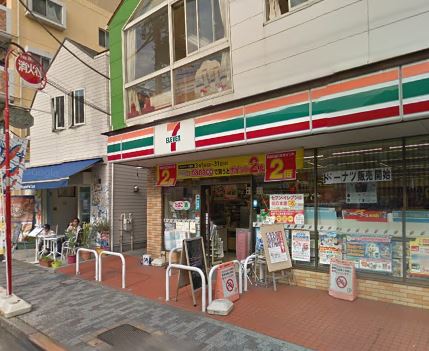 コンビニ　セブンイレブン 目黒柿の木坂1丁目店（コンビニ）まで180m