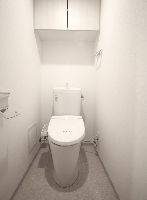 都営新宿線 菊川駅 徒歩8分 8階建 築10年のトイレ写真