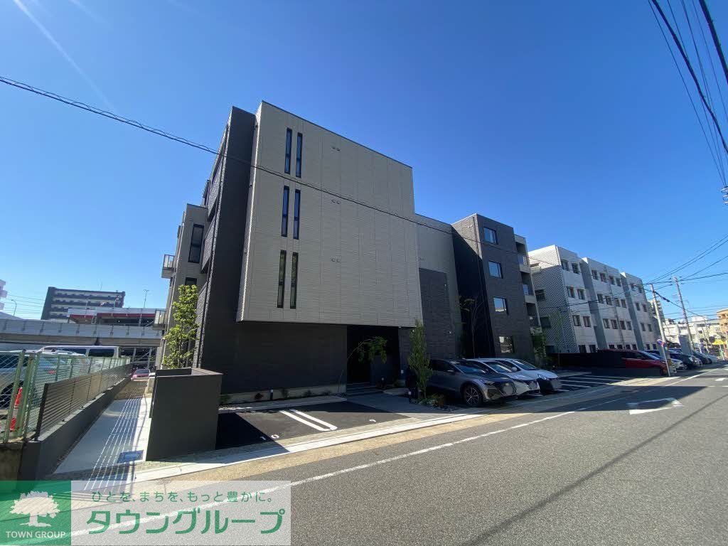 建物外観　駐車場
