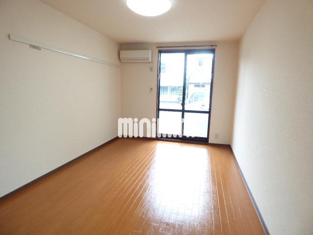 居室・リビング　広々したお部屋が魅力的です