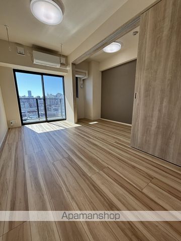ジオエント早稲田の居間写真