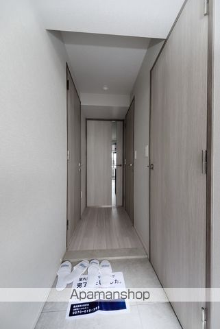 ネベル横浜関内の玄関写真