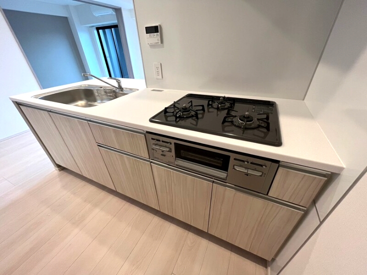 キッチン　【参考】同建物内の別のお部屋の画像です