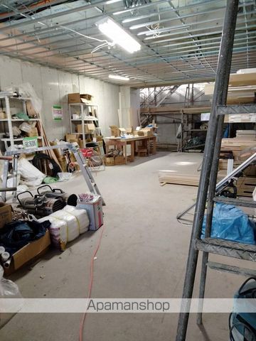 地下鉄御堂筋線 西中島南方駅 徒歩4分 10階建 築5年の外観写真
