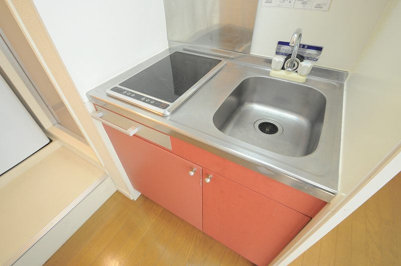 キッチン　2口電熱コンロ付き