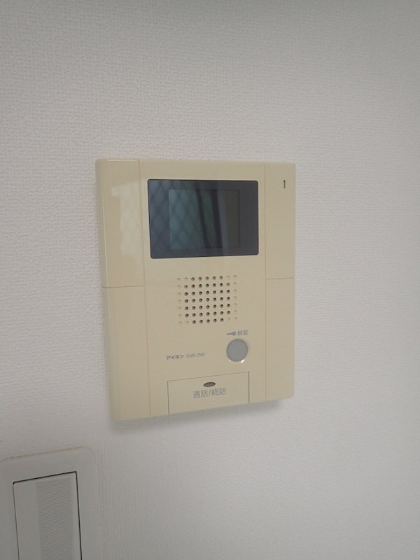 セキュリティ　モニター付きインターホン