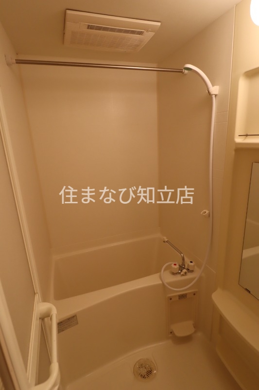 バス・シャワールーム　同型別部屋写真