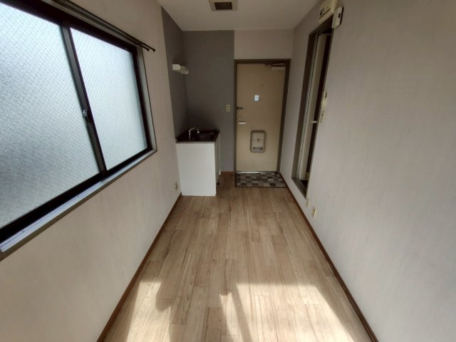 ヴィラージュ花園の居間写真