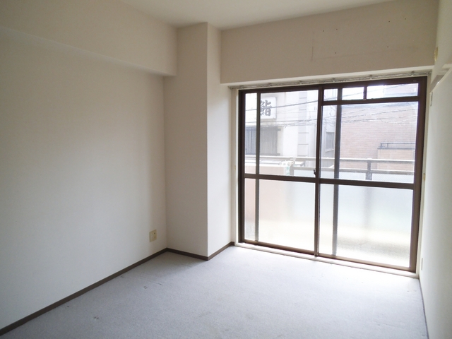 居室・リビング　とても日当たりの良いお部屋です。