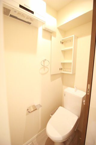 プランドール本八幡のトイレ写真