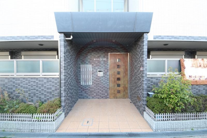 エントランス　清潔なエントランスです