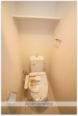 地下鉄御堂筋線 本町駅 徒歩14分 15階建 築9年のトイレ写真