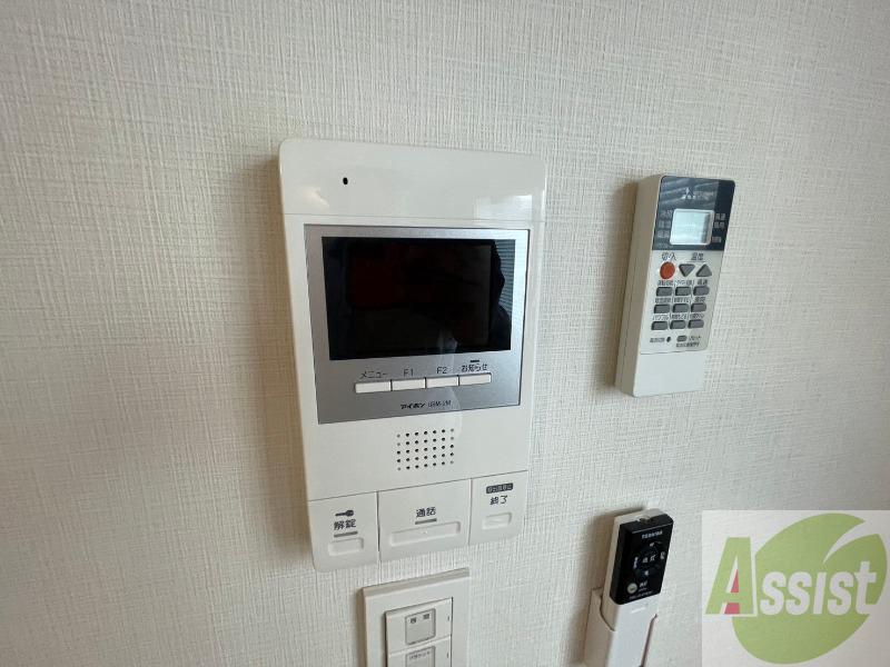 セキュリティ　ＴＶモニター付インターホンです。来客者の顔が見えるので安心！