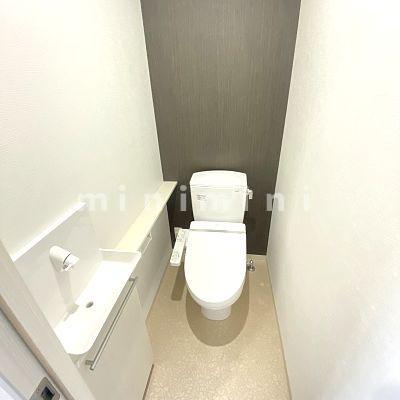 トイレ　※写真は別号室のものですので現状優先させていただきます。