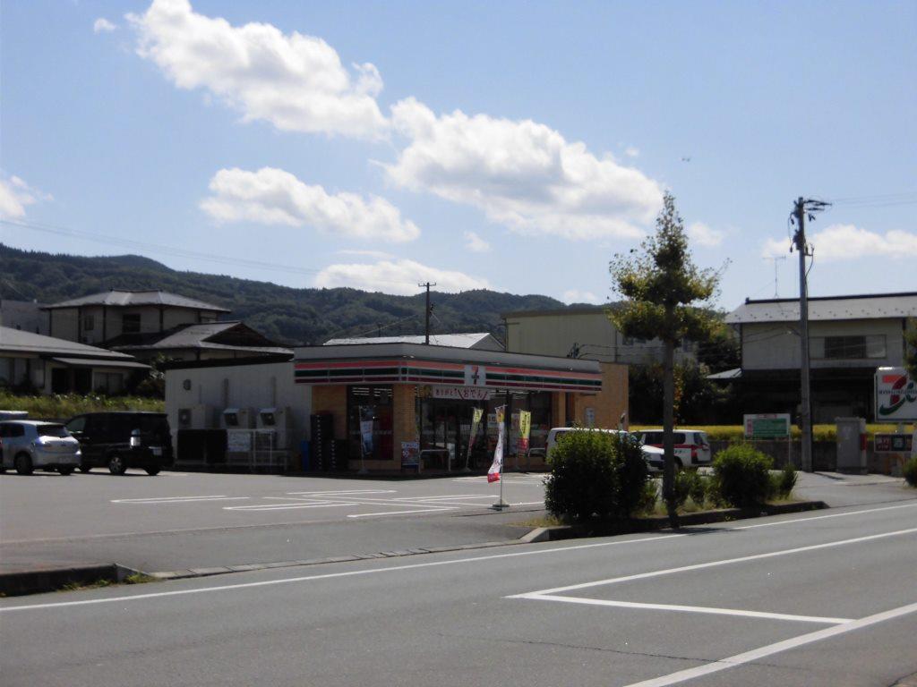 コンビニ　セブンイレブン山形東青田2丁目店（コンビニ）まで181m