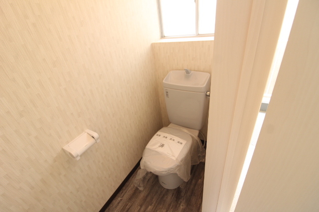 【茨木市庄のアパートのトイレ】