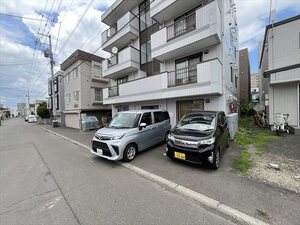 【アーバン平岸の駐車場】