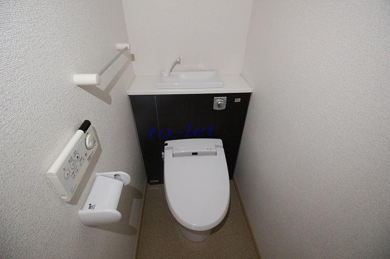 【川崎市幸区南加瀬のマンションのトイレ】