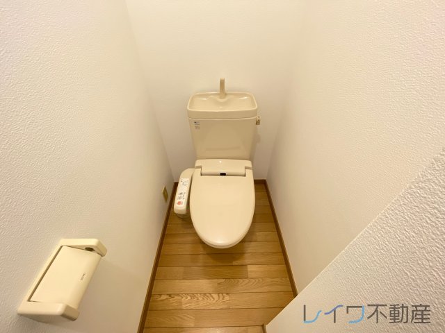 【大宝上六ハイツのトイレ】