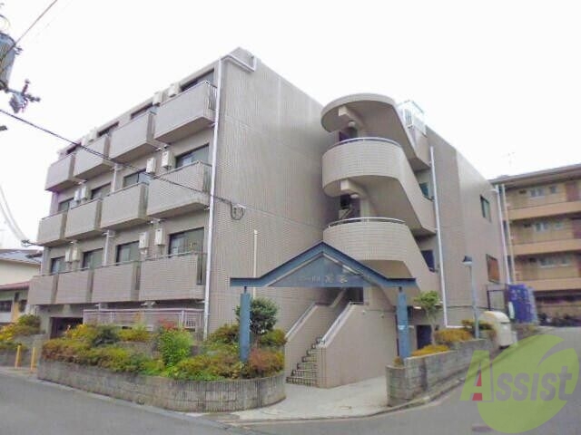 【吹田市千里山月が丘のマンションの中学校】